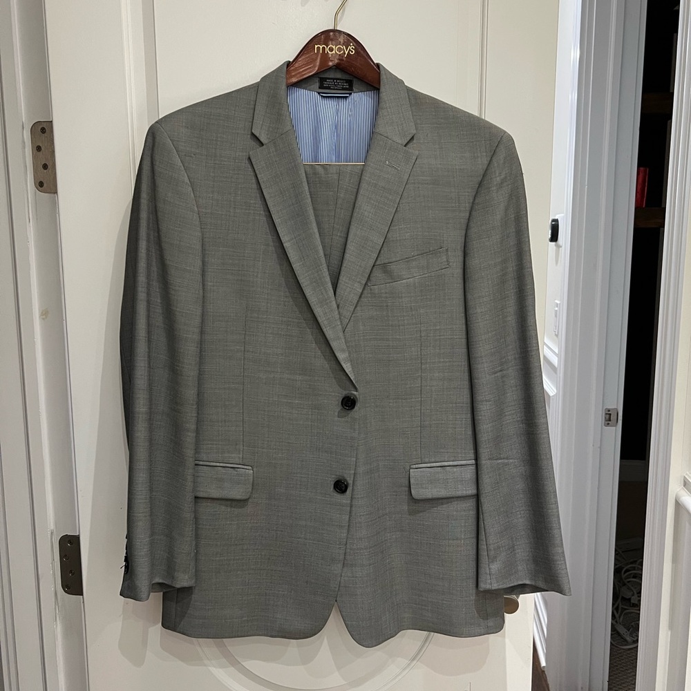 Tommy Hilfiger Mens 42R Grey Suite